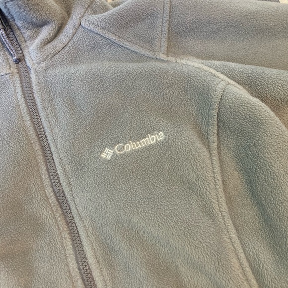 Columbia Fleece sweatshirt - Picture 2 of 5